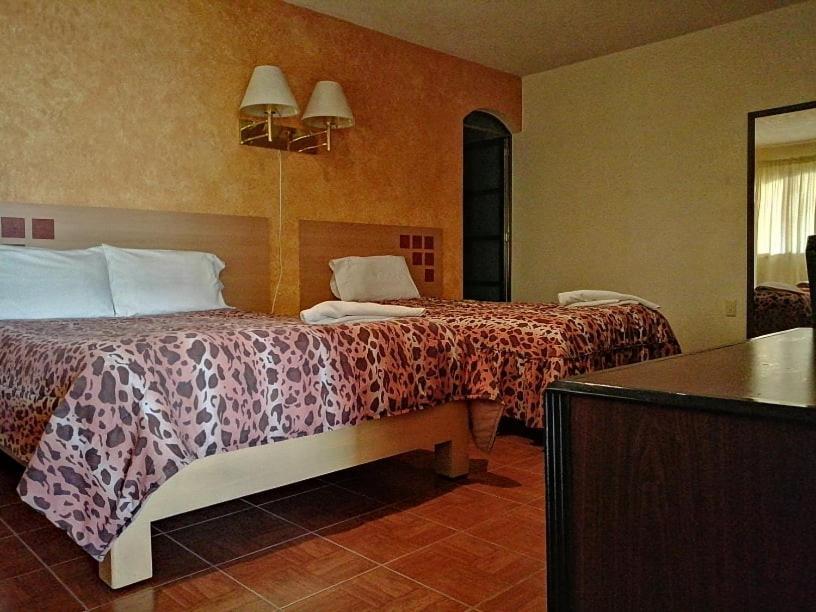 Hotel Real Doxey Tlaxcoapan Exterior foto